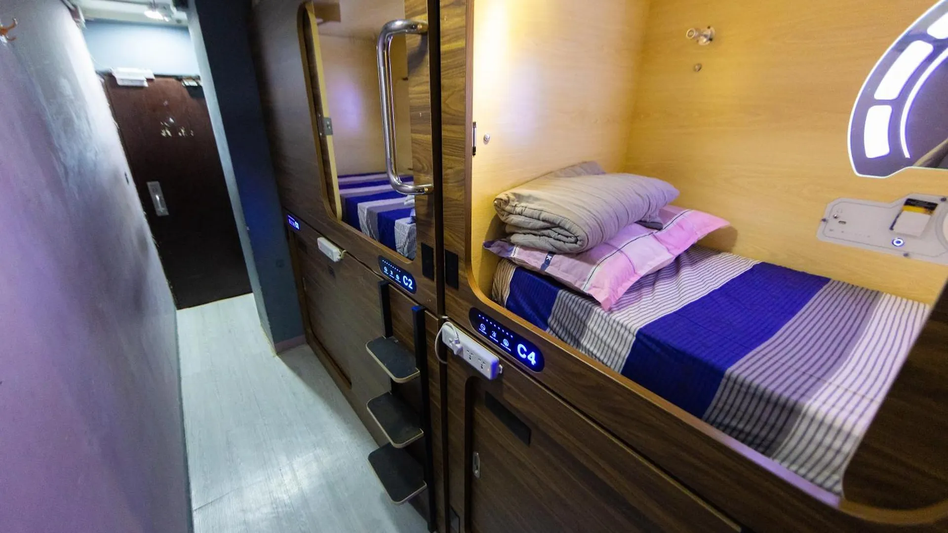 Starway Capsules Hotel Hong Kong Capsule hotel