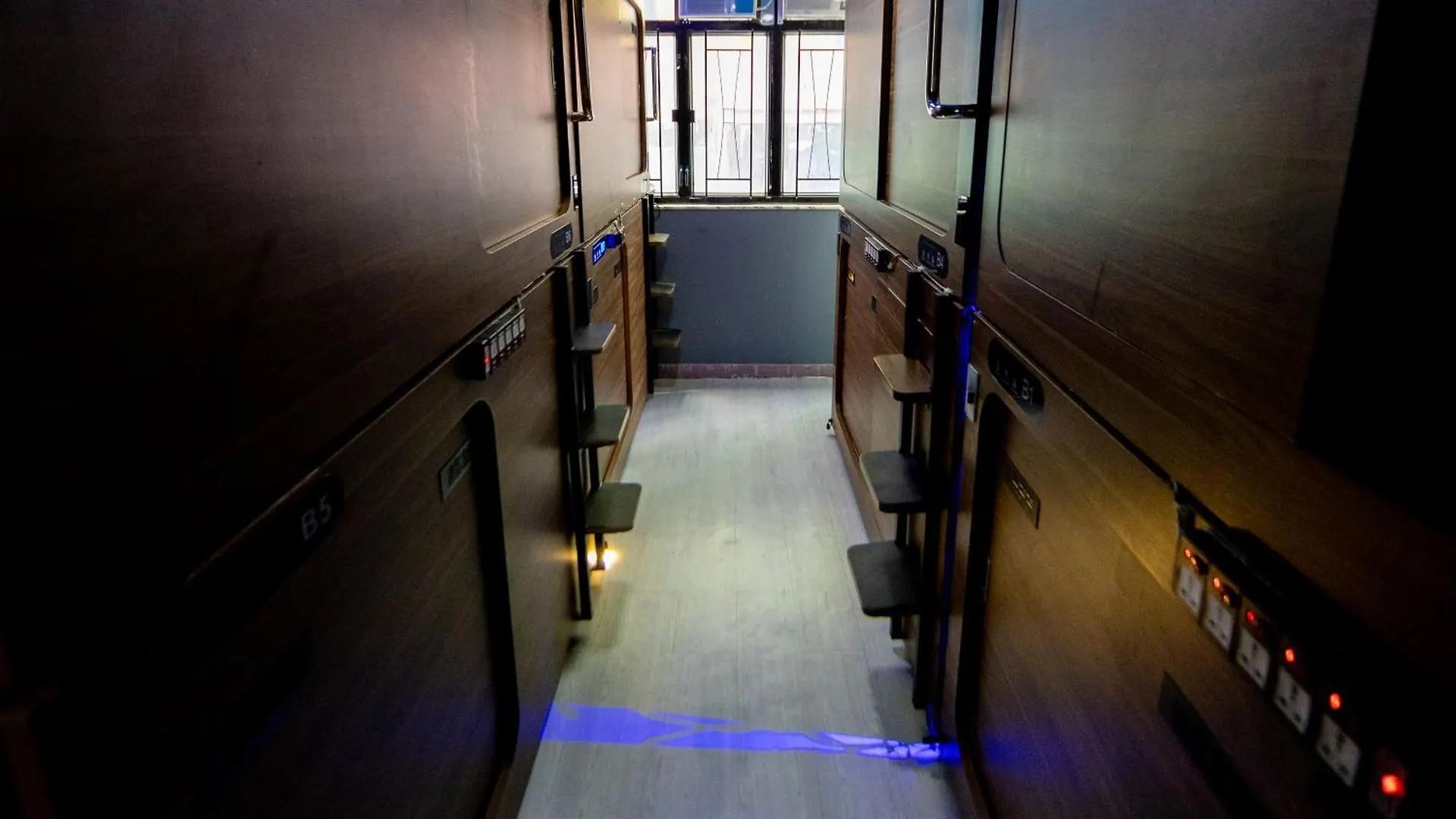 Capsule hotel Starway Capsules Hotel Hong Kong China