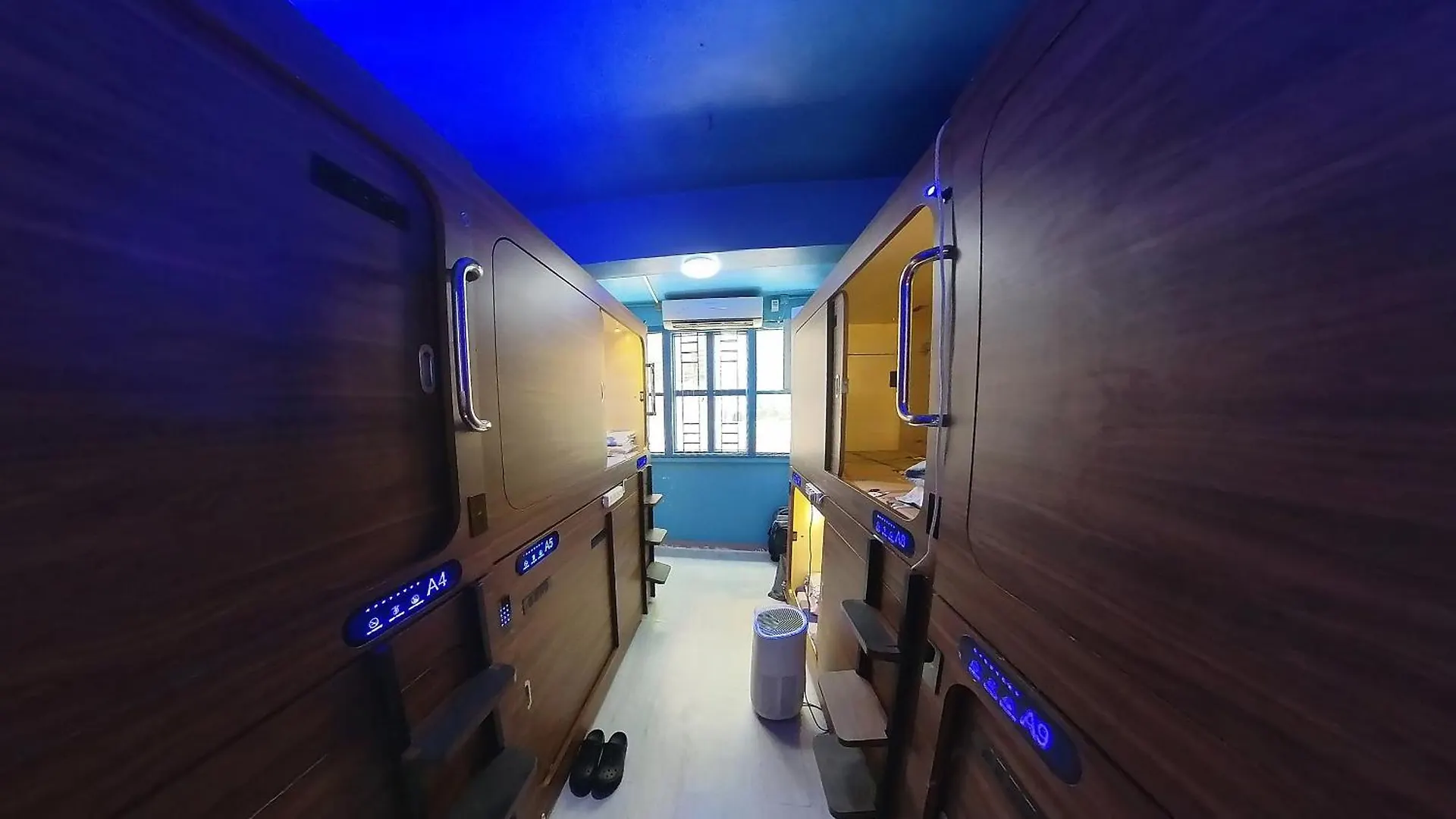 Capsule hotel Starway Capsules Hotel Hong Kong