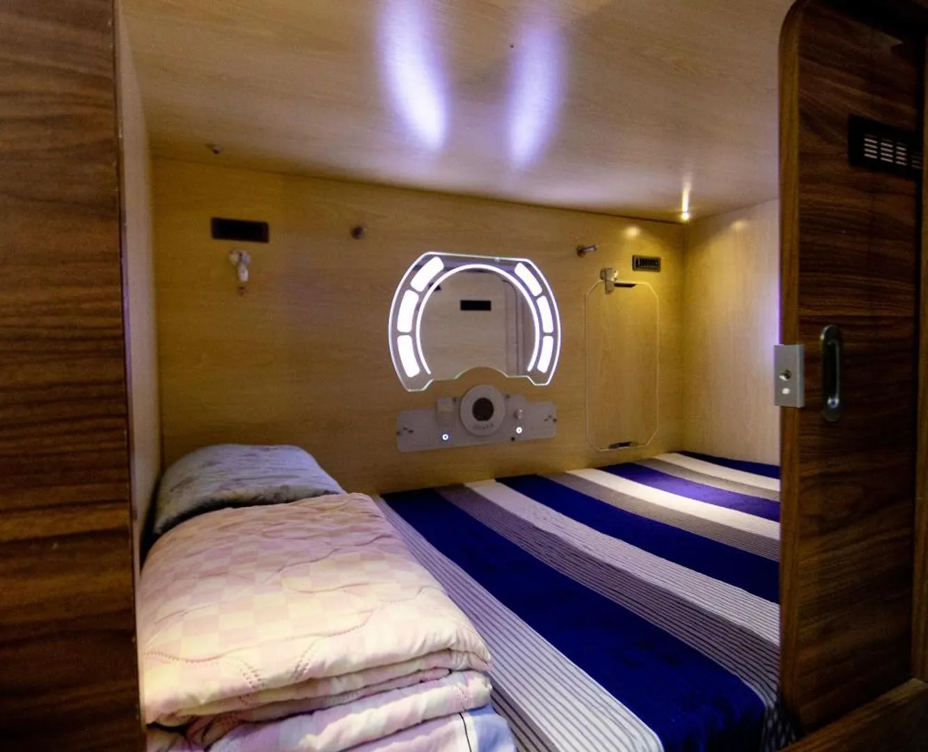 Starway Capsules Hotel Hong Kong 0*,  China