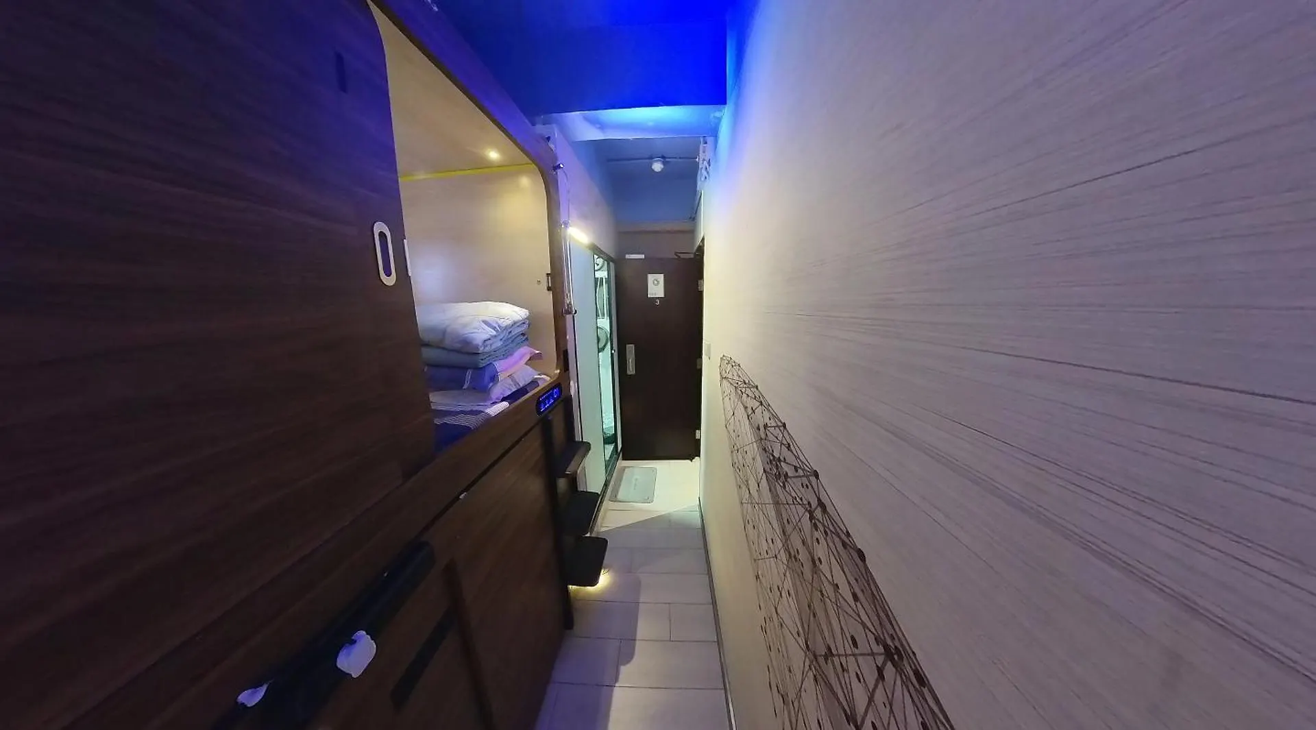 Starway Capsules Hotel Hong Kong